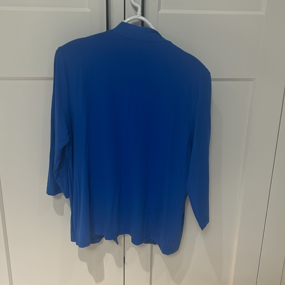 Laura brand new top - size XL - Picture 3 of 6